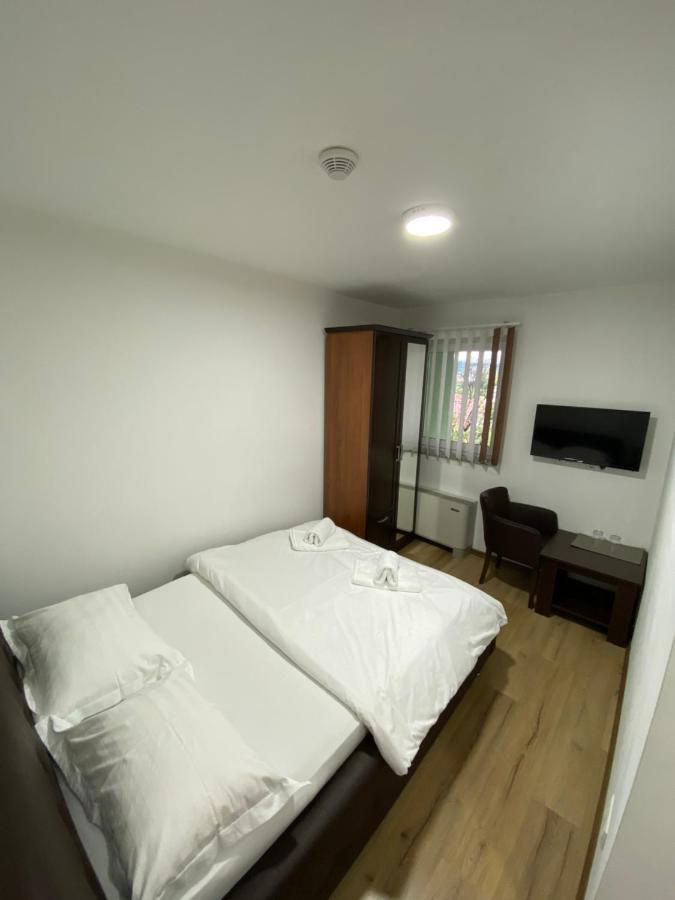 Motel OAZA Cazin Exterior foto